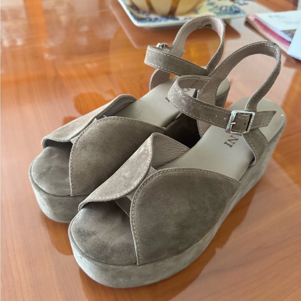 Jenna Platform Wedge Sandal Cordani Side 8.5 (39) Crosta Fango beige
